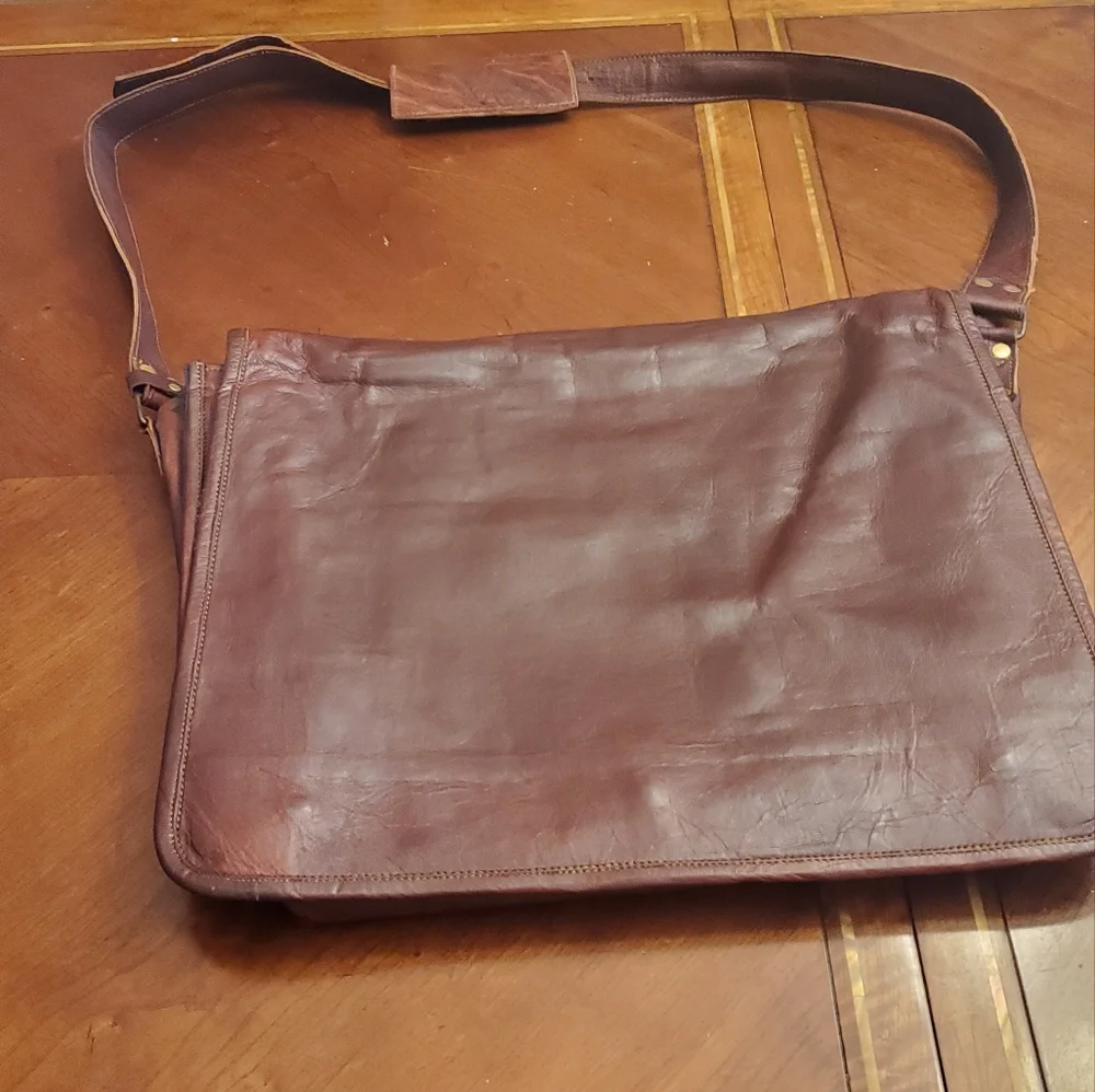 Oil Tanned Leather Vintage Messenger Crossbody Bag